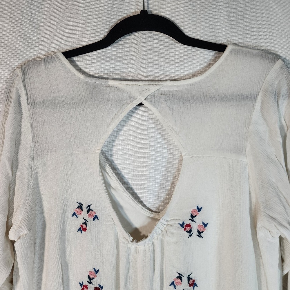 TORRID Embroidered Dress White Floral Rose Boho Hippie Flowy Lined Womens 2X - Picture 6 of 9